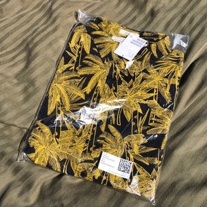 H&M Island Design Button Down
